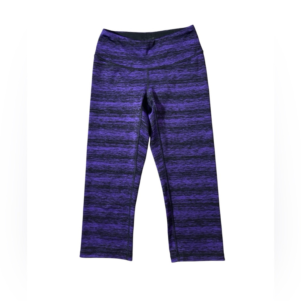 B4- Lucy Athletic Capri Leggings Women’s XS Purple Striped Leggings